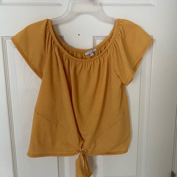 mustard yellow top - Picture 1 of 5